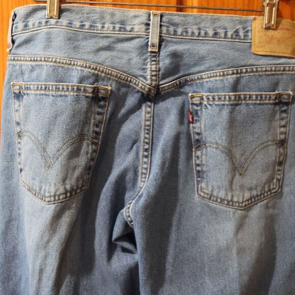 Levi’s 577 Vintage Nouveau Loose Fit Wide Leg Jeans Missy 14 - Picture 6 of 11